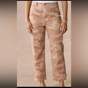 Sundance Brown Beige Camouflage Pants Women's Size 4